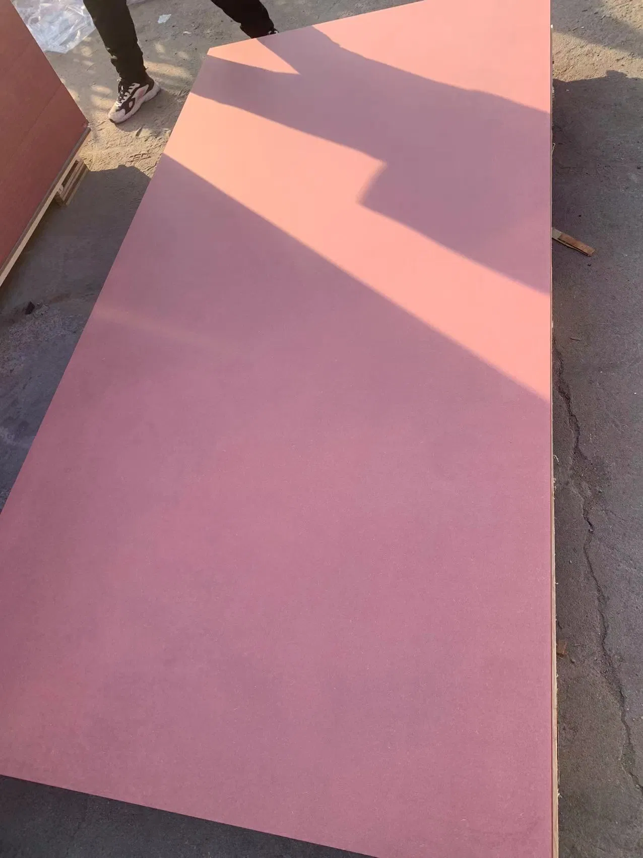 Supply 12mm HDF/MDF Wood for Door, Cabinet, Flooring