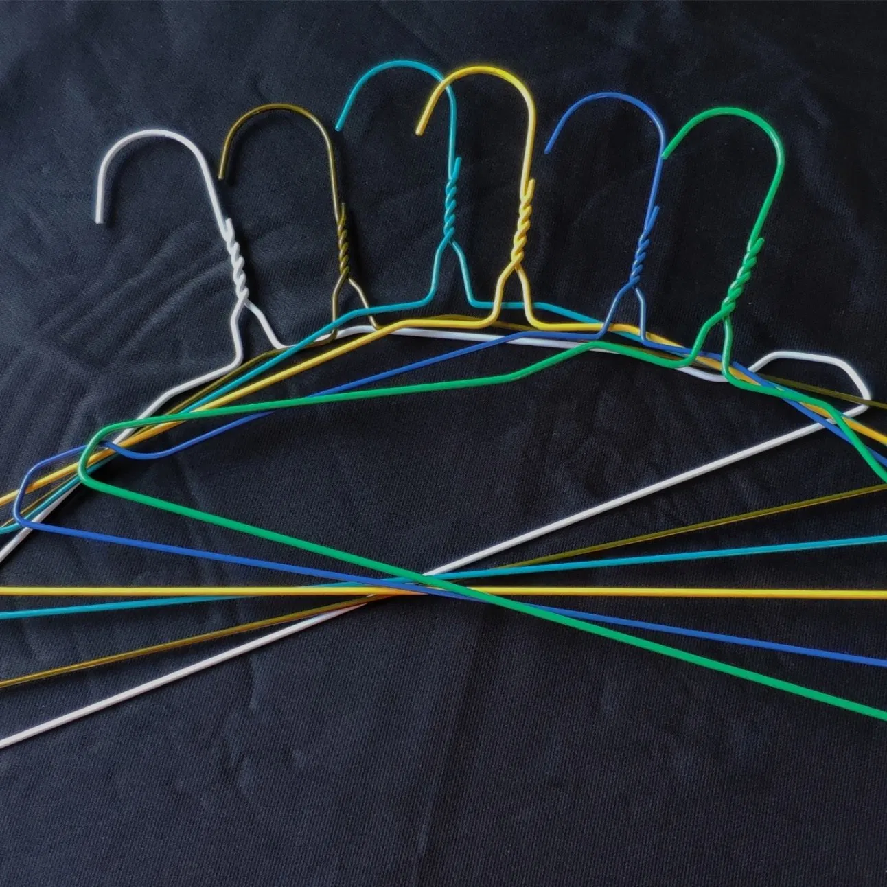 Плечики для одежды T201 с покрытием, стальные