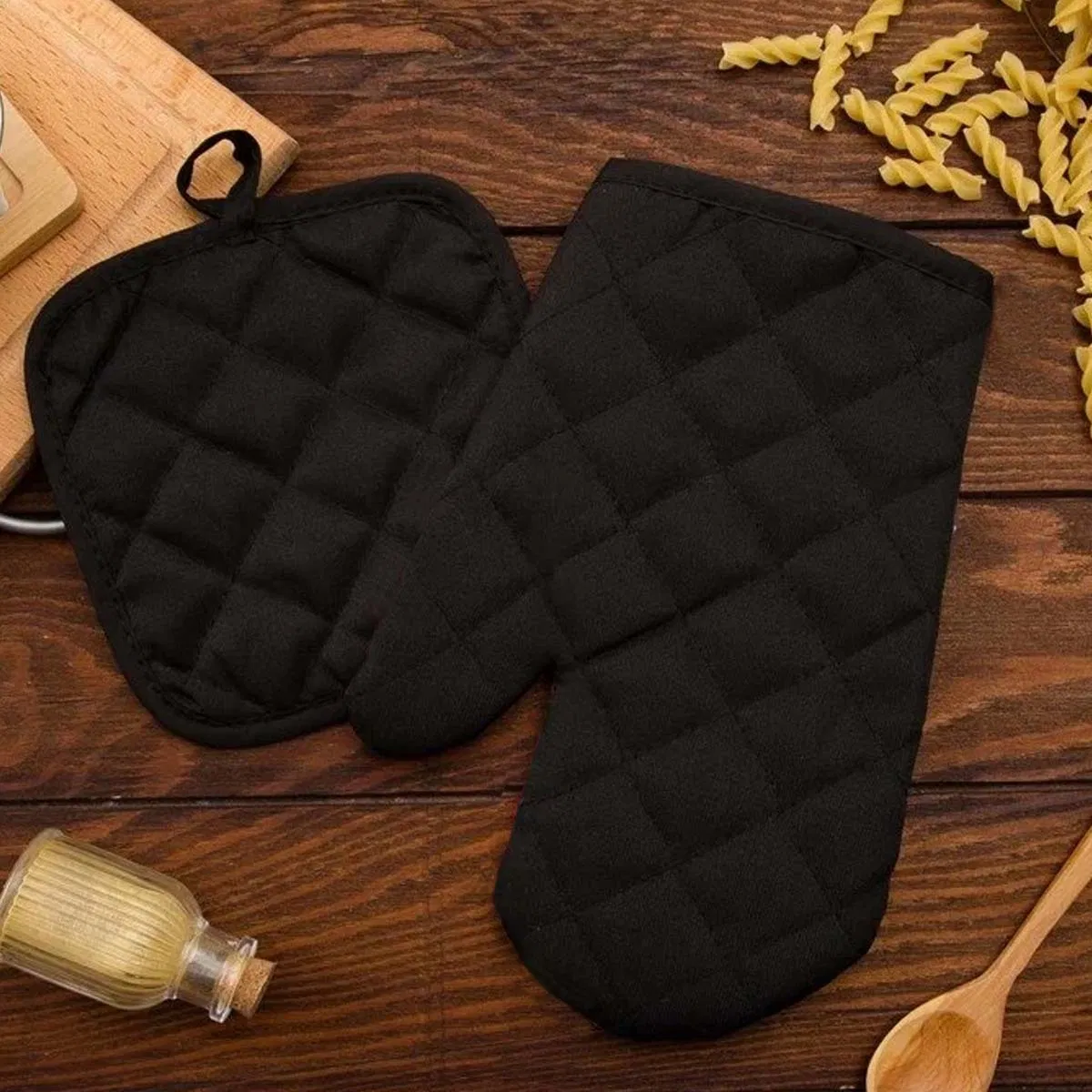 Heat Insulation Pad, High-Temperature Resistant Pure Black Pot Pad, Desktop Protection Pad Set, Heat Insulation Gloves