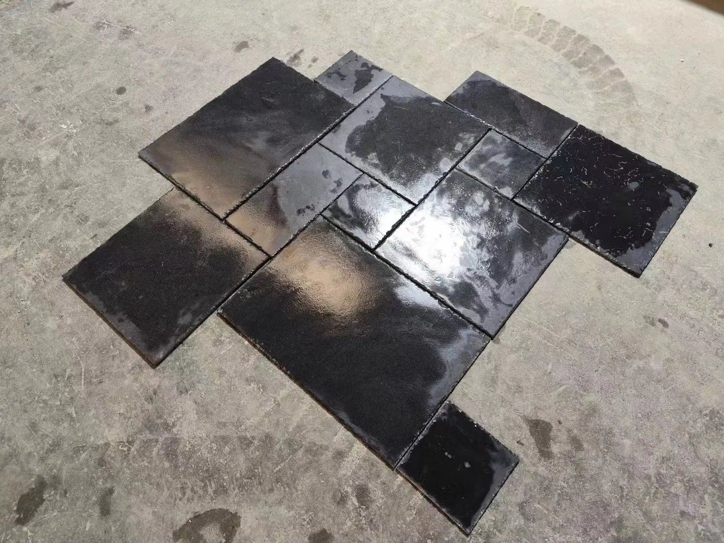 Honed/Tumbled Black Limestone Slab for Floor Paving and Patio French Pattern