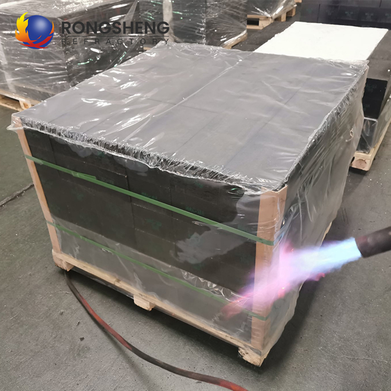 Магнезитоуглеродистый кирпич для электродуговых печей 1790°C