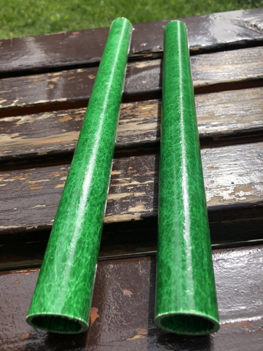 Customized 3mm Thick Green Color FRP Fiberglass Tube 22mm ID 28mm Od 1.35m Length for Garden Tool Handles