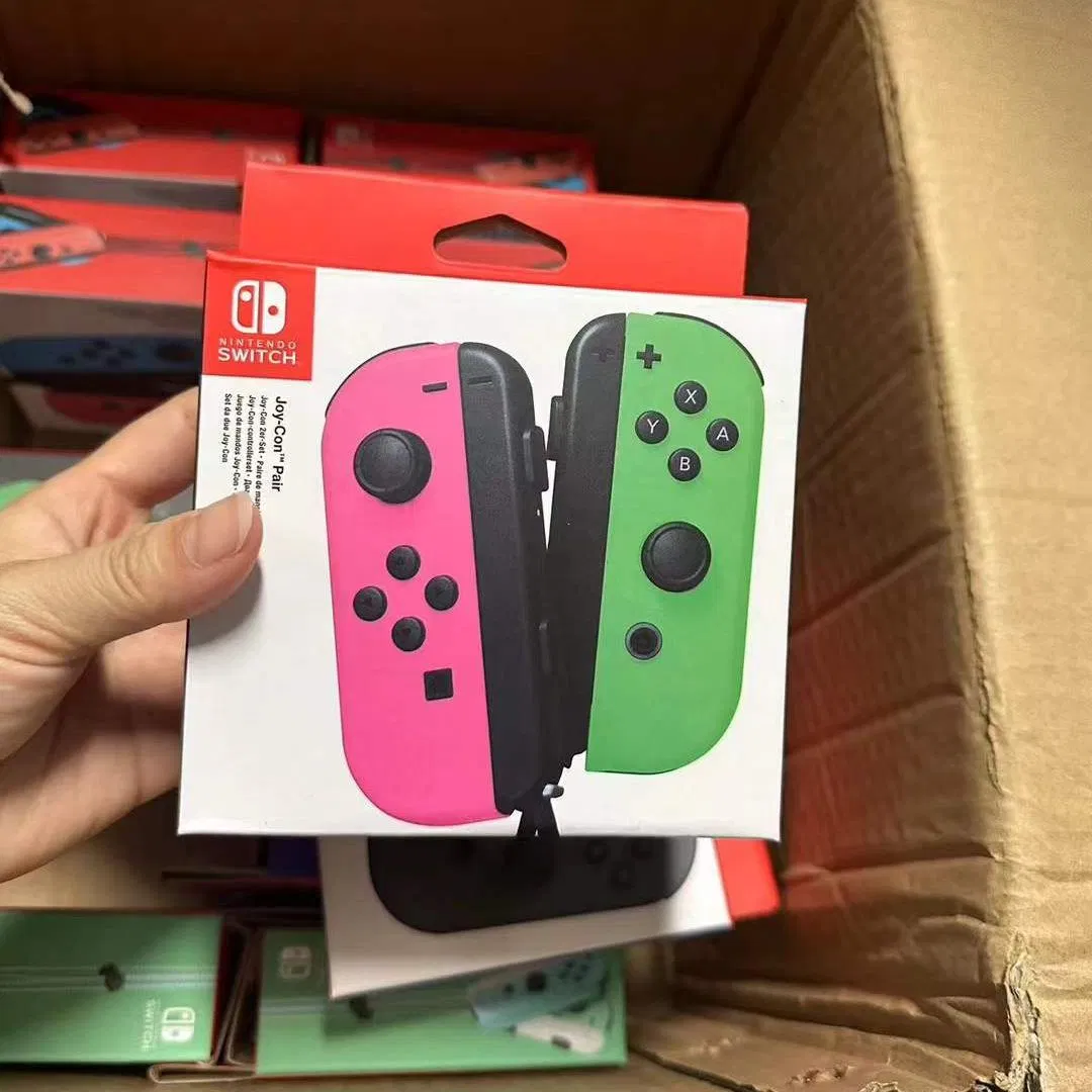 Беспроводной геймпад и консоль в стиле Nintendo