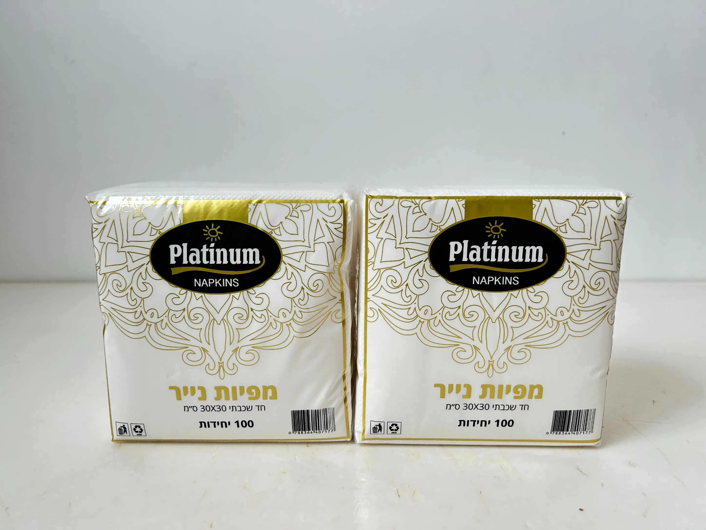 High Quality 1-Ply Embossed Dinner Napkins Paper Bag Style 1/4 Fold Serviettes for Restaurants