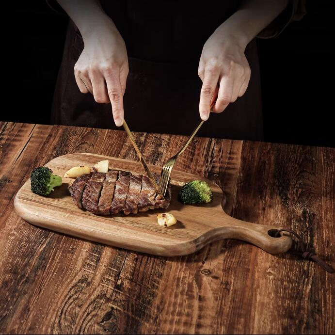 Personalized Beech Steak Plate Set