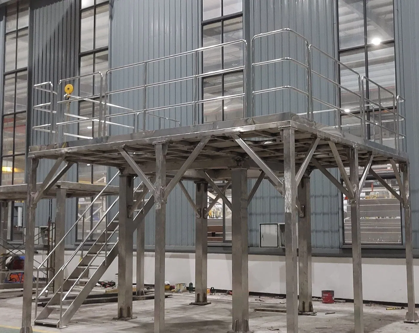 Factory Supply Bolting Stainless Steel Staircases for Warehousing and Logistics Center