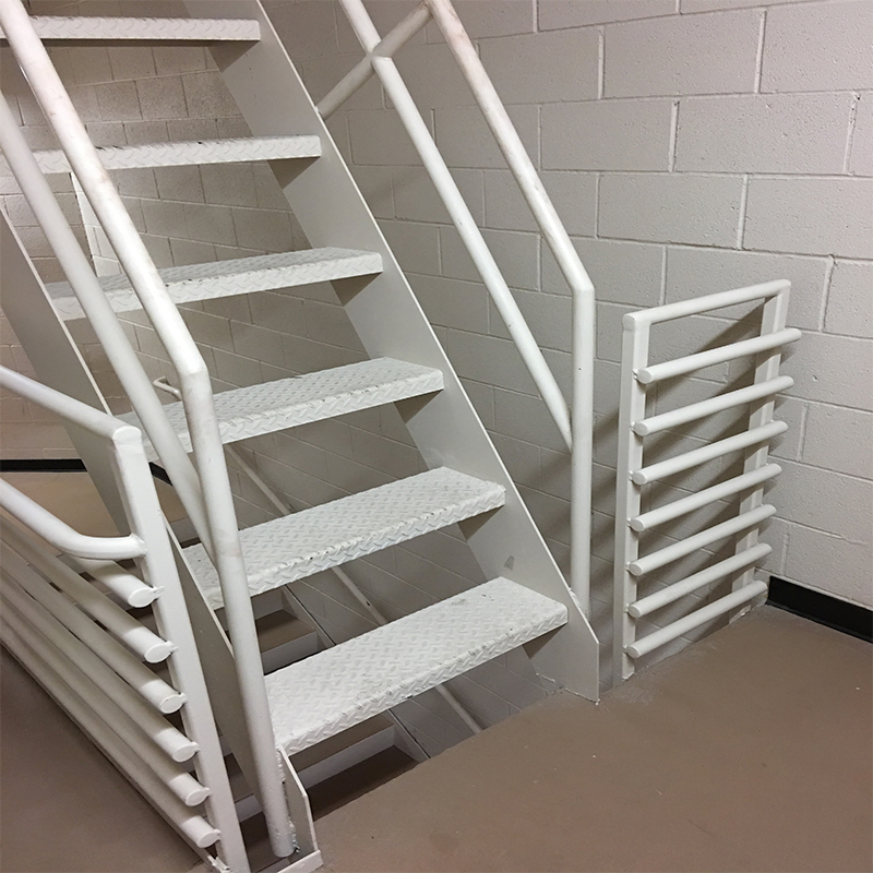 Factory Supply ASTM Standard A36 Railing Fabrication Carbon Steel Painted Stair Handrail for Steel Structure Building