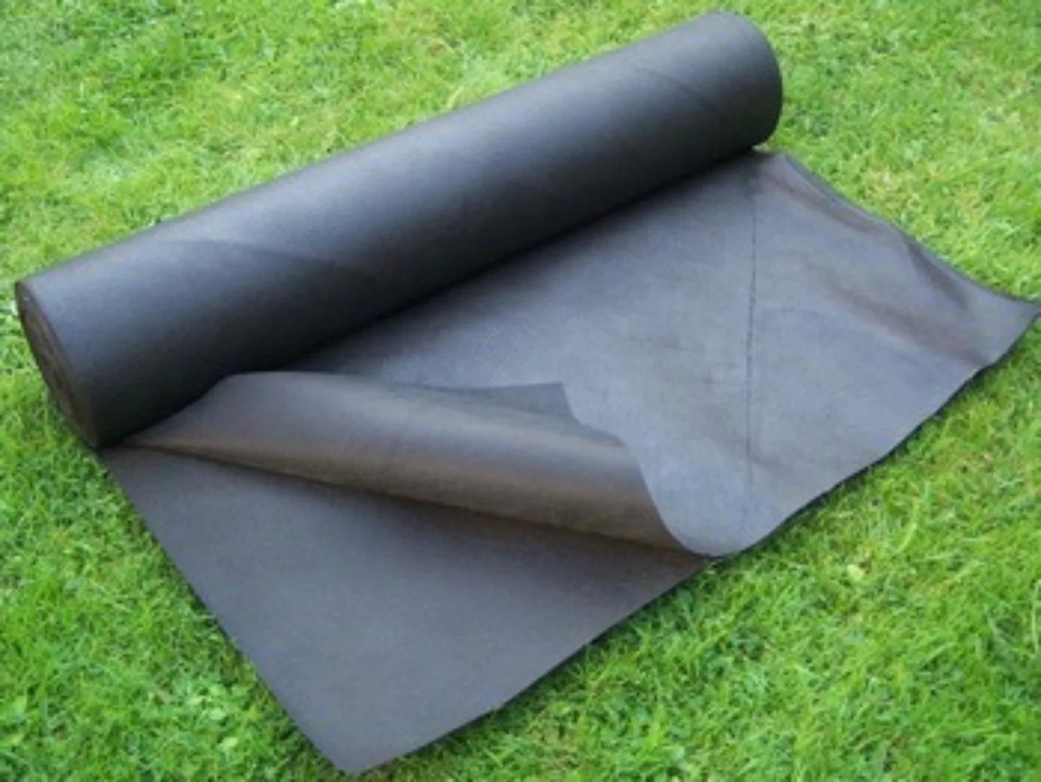 High-Quality Tear-Resistant Virgin Material Permeable Safe-Non-Toxic Weed Mat