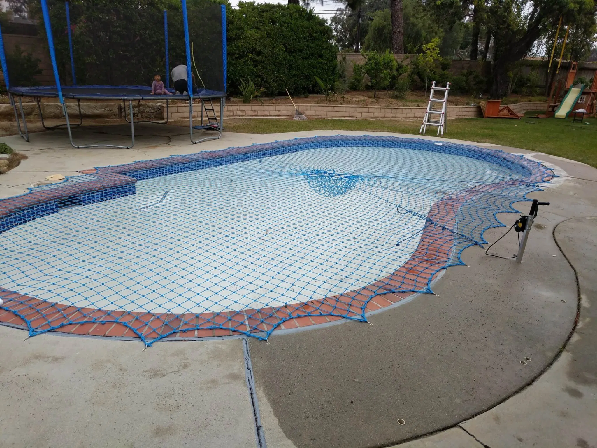 Easy to Remove and Use Outdoor Swimming Safety Pool Mesh Net Covers
