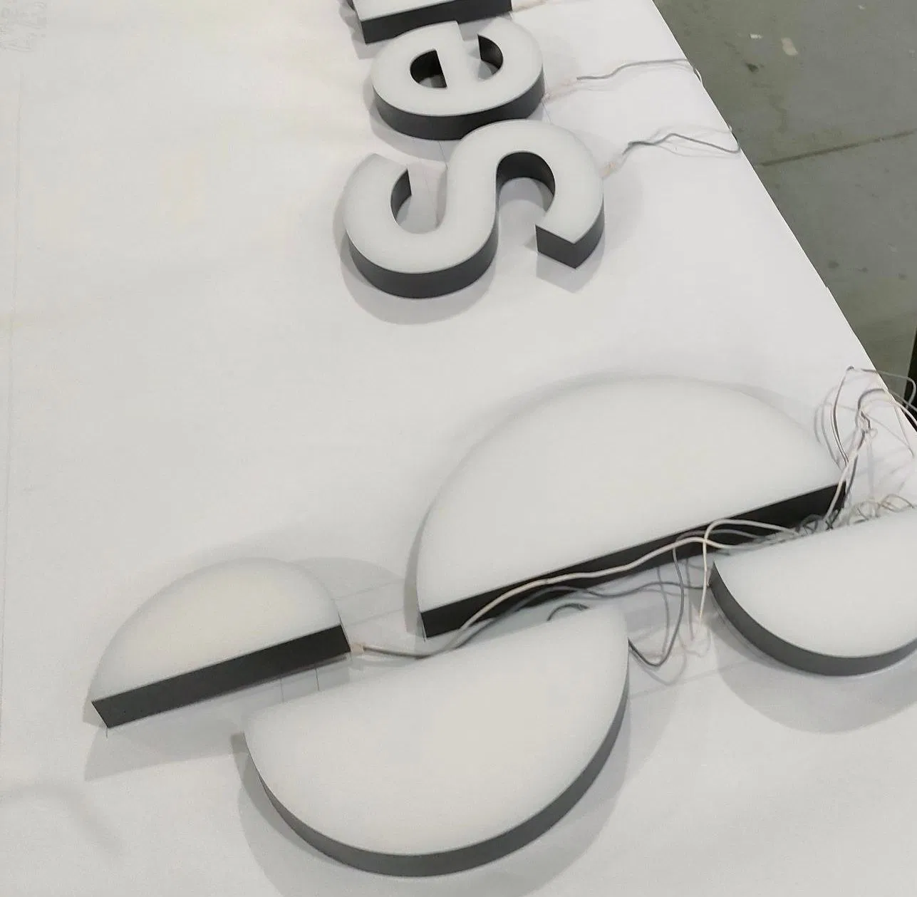 Professional Business Sign Custom Face Lit Luminous Letter for Advertising