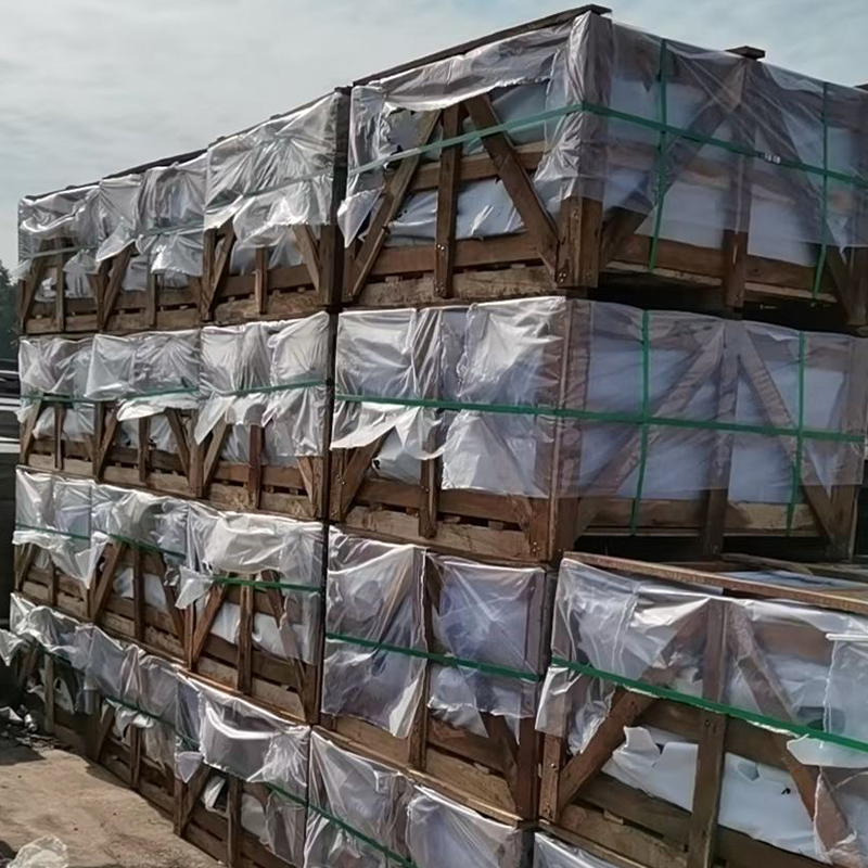 Hainan Black Bluestone Honed/Rough Honed Basalt Paving Flagstone/Tiles/Kerbs for Garden/Villa Project Price