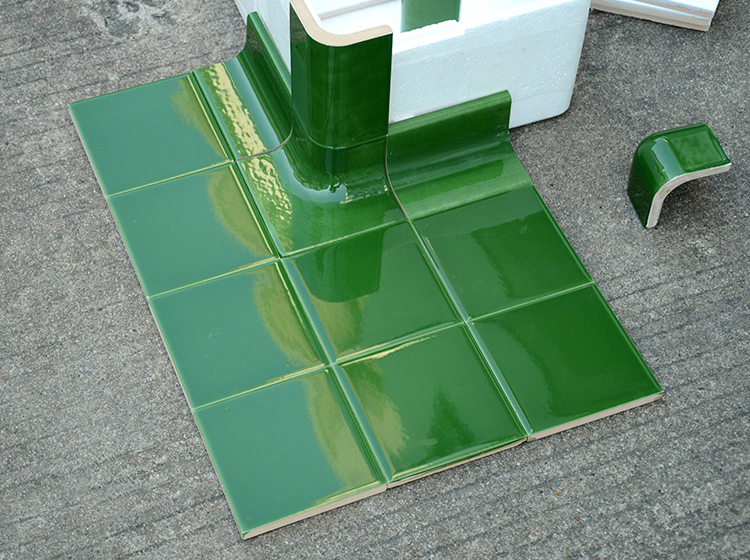 Dark Green Color Corner Bathroom Tiles Border Tiles Decorative Tile Trims