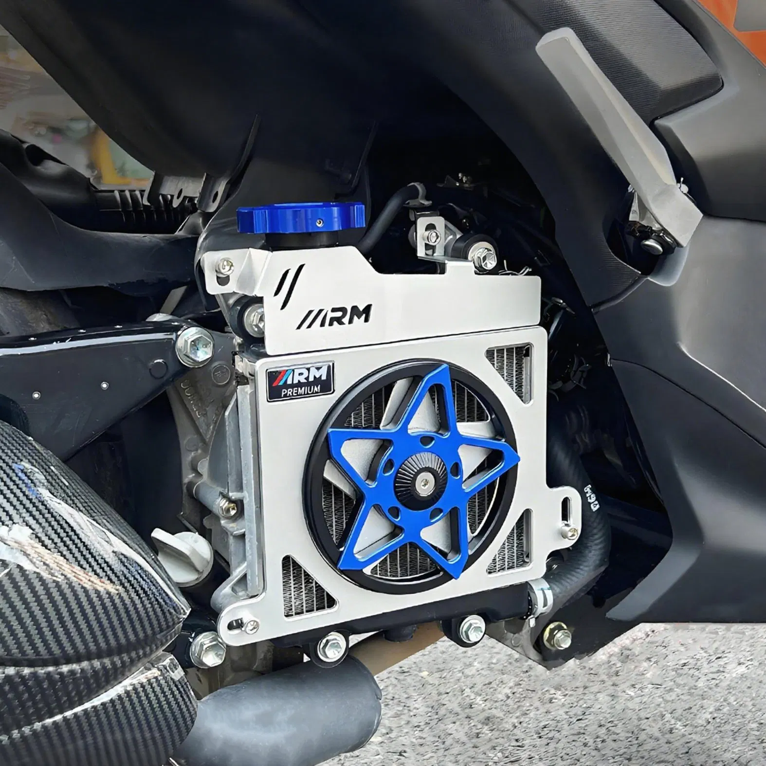 Радиаторная решетка с вентилятором в форме пятиконечной звезды для Yamaha NMAX, NVX, Aerox