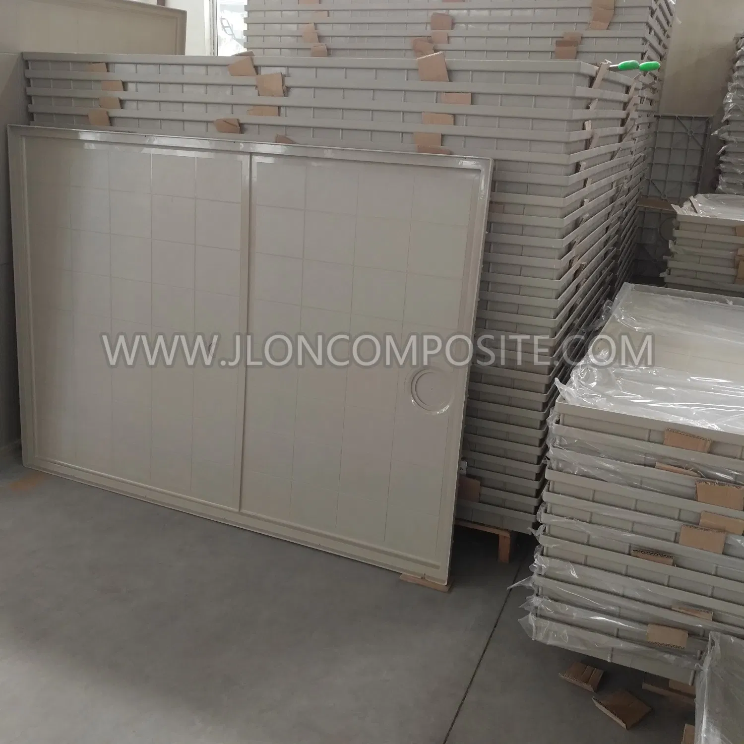 Slip Resistant SMC Sheet Molding Compound Hot Cast Shower Tray