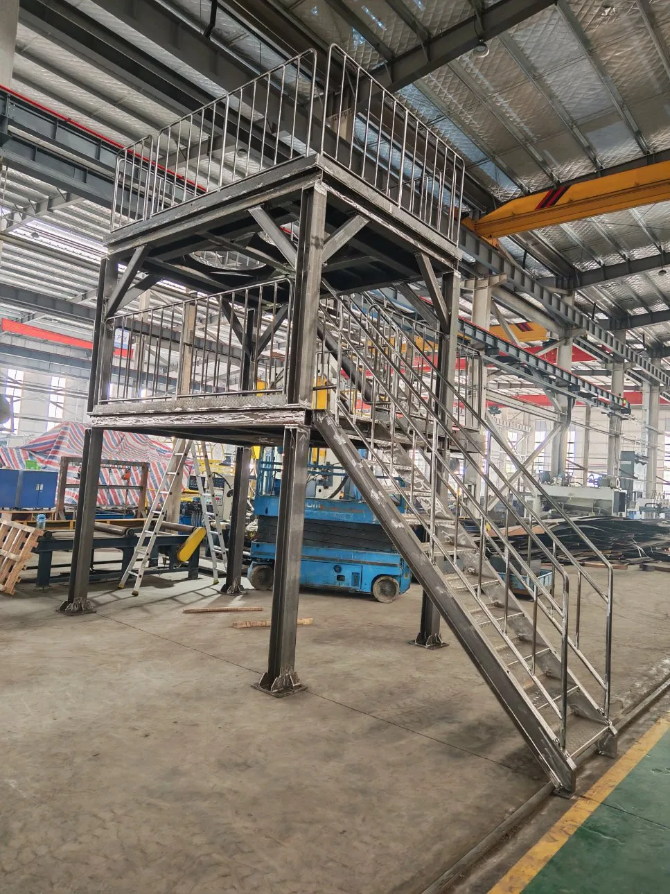 Factory Supply Hot-Rolled Section Steel Industrial Steel Stairs for Office Building