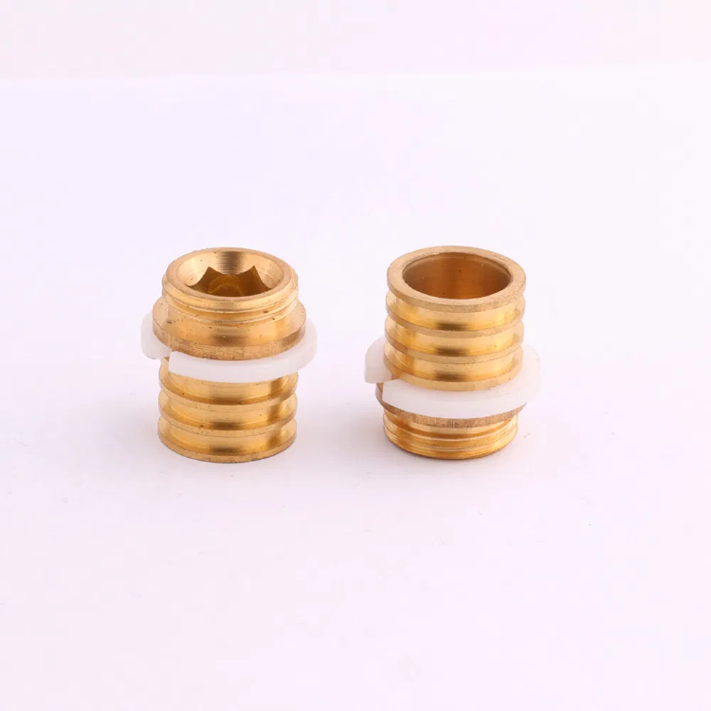 Латунная вставка-гайка для смесителя FD032