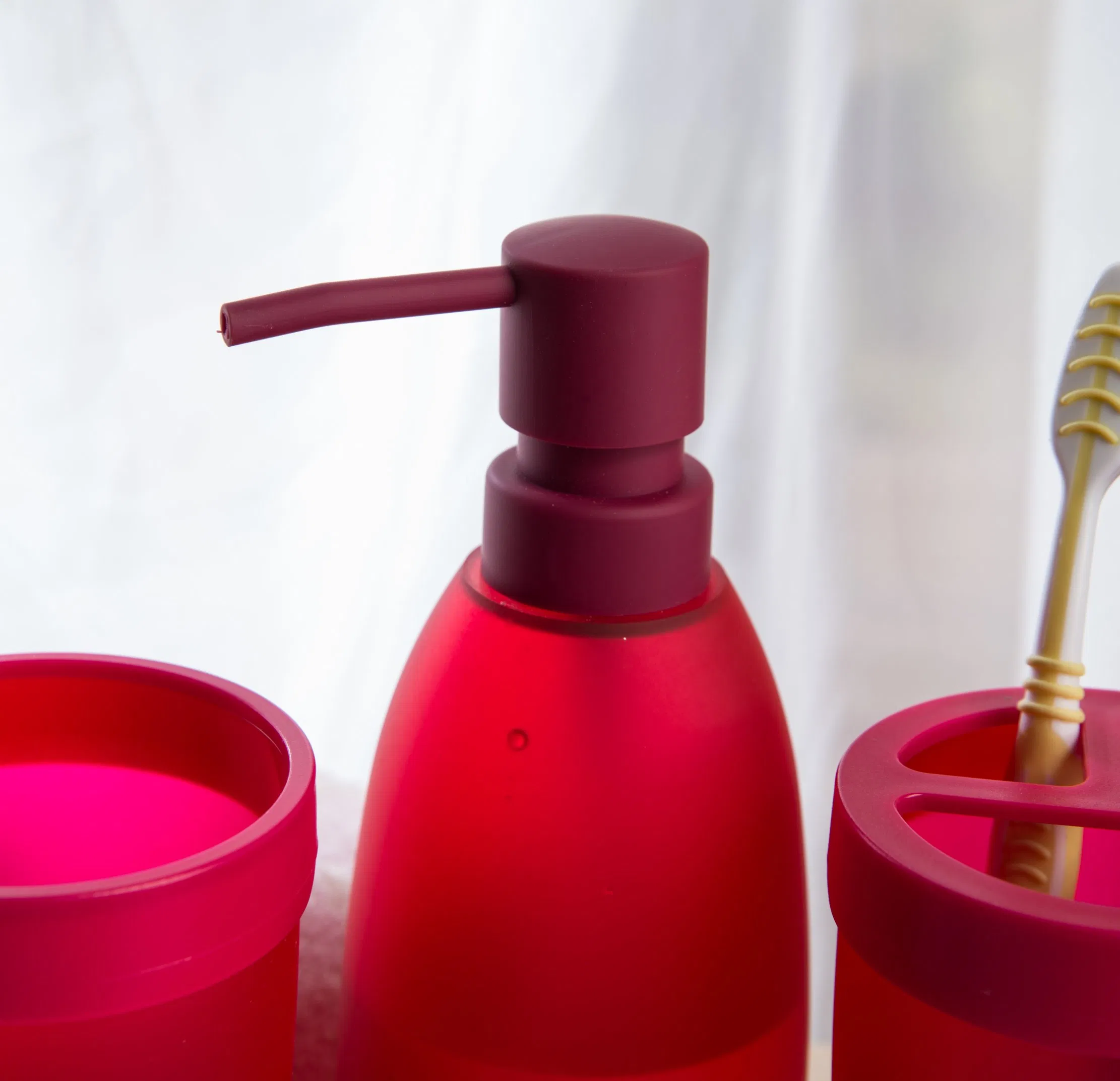 Gift Plastic Lotion Bottle Plastic Shampoo Bottle with Pump by Ruuber Paint