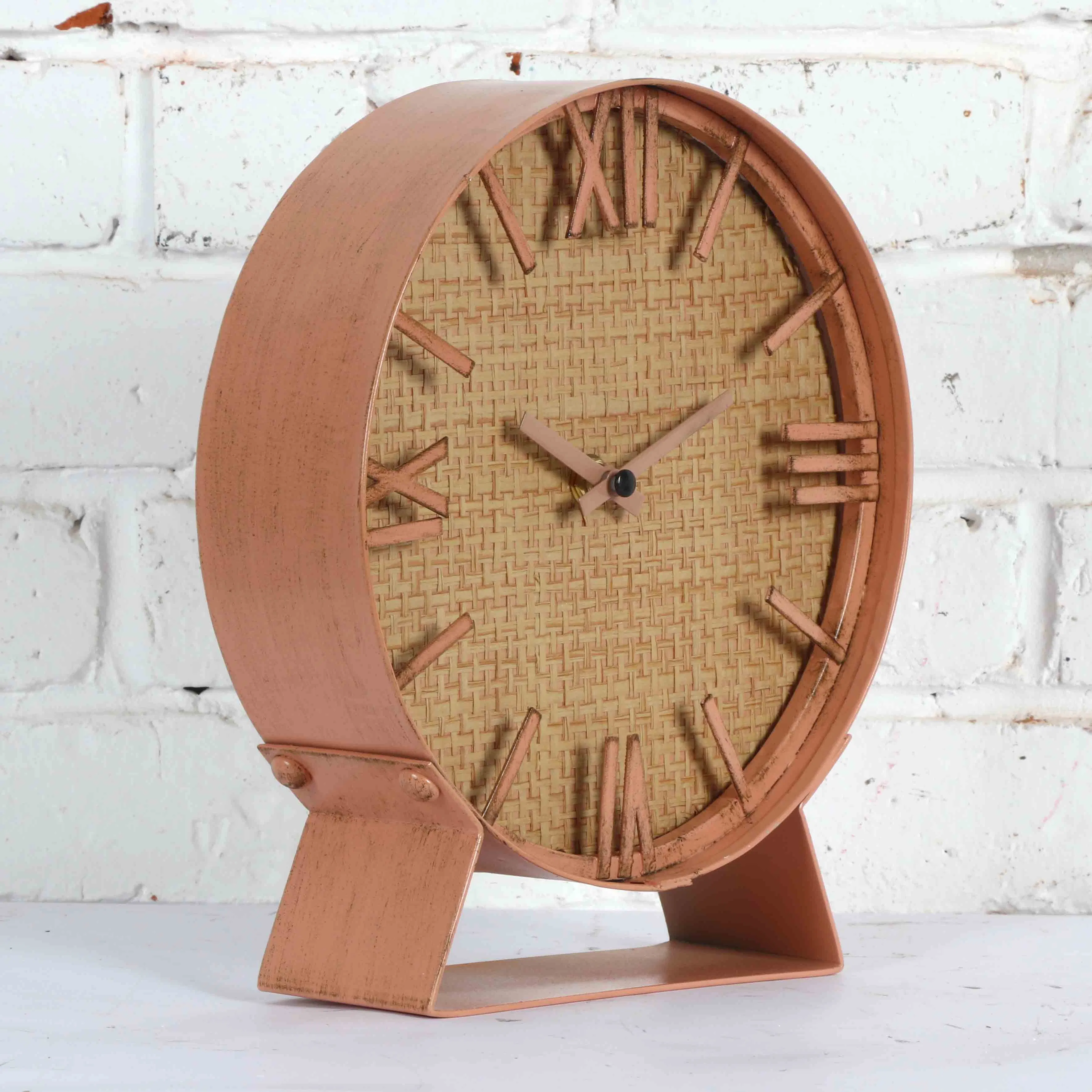 Handmade Rose Gold Color Table Top Metal Decoration Clock