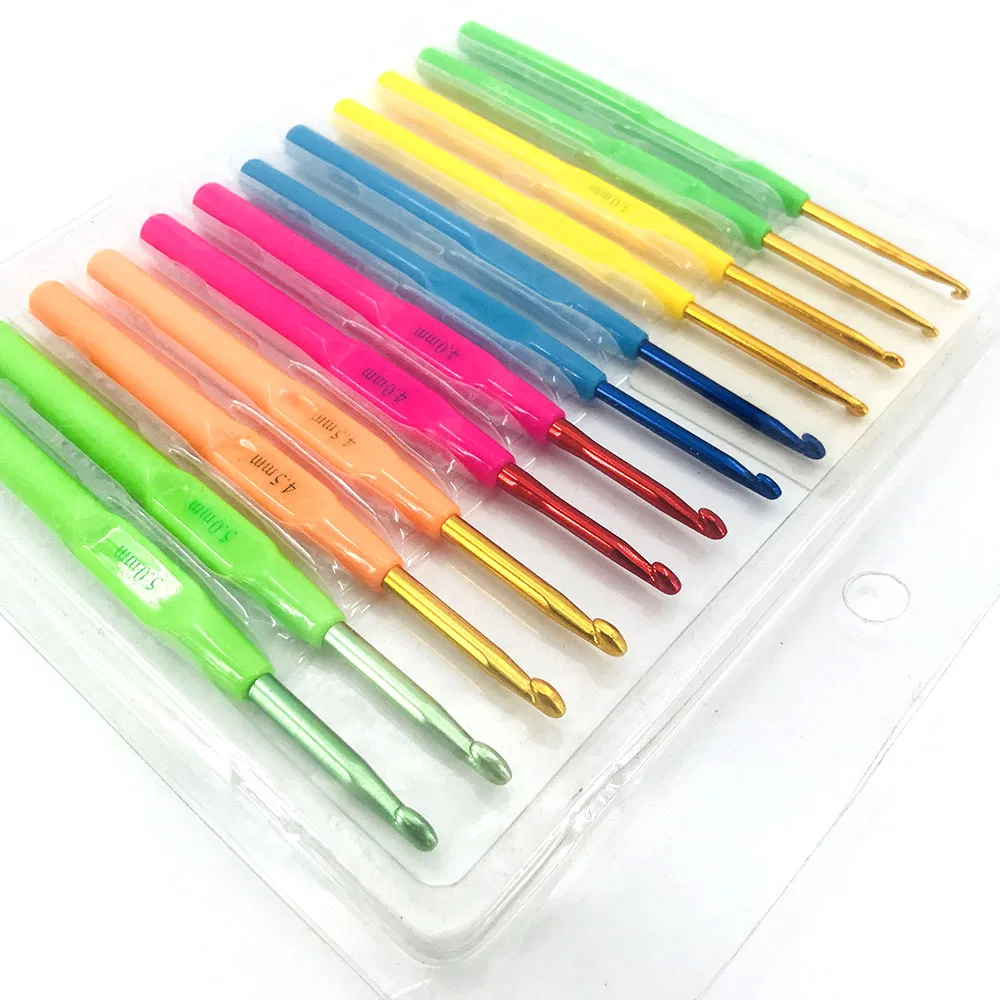 New Crochet Hook Needle Singlle Knitting Needles Multi-Color Smooth Plastic Grip Handle with Case Sample Available