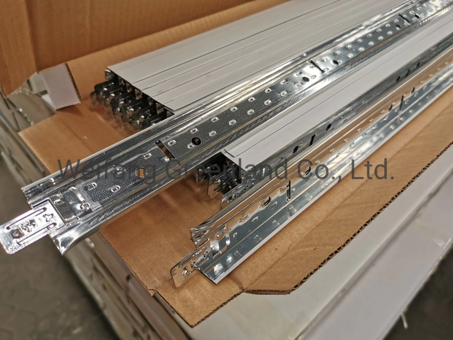 Acoustic False Ceiling Suspended Ceiling Frame T Bar Accessories Furring Channel / T Grid