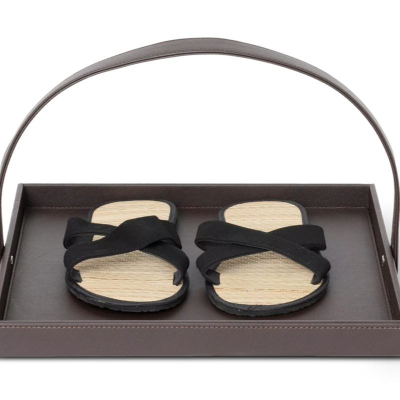 Classic Designs Fashion Turndown Tray for Slippers Shoes Made of Bio-Based Leather