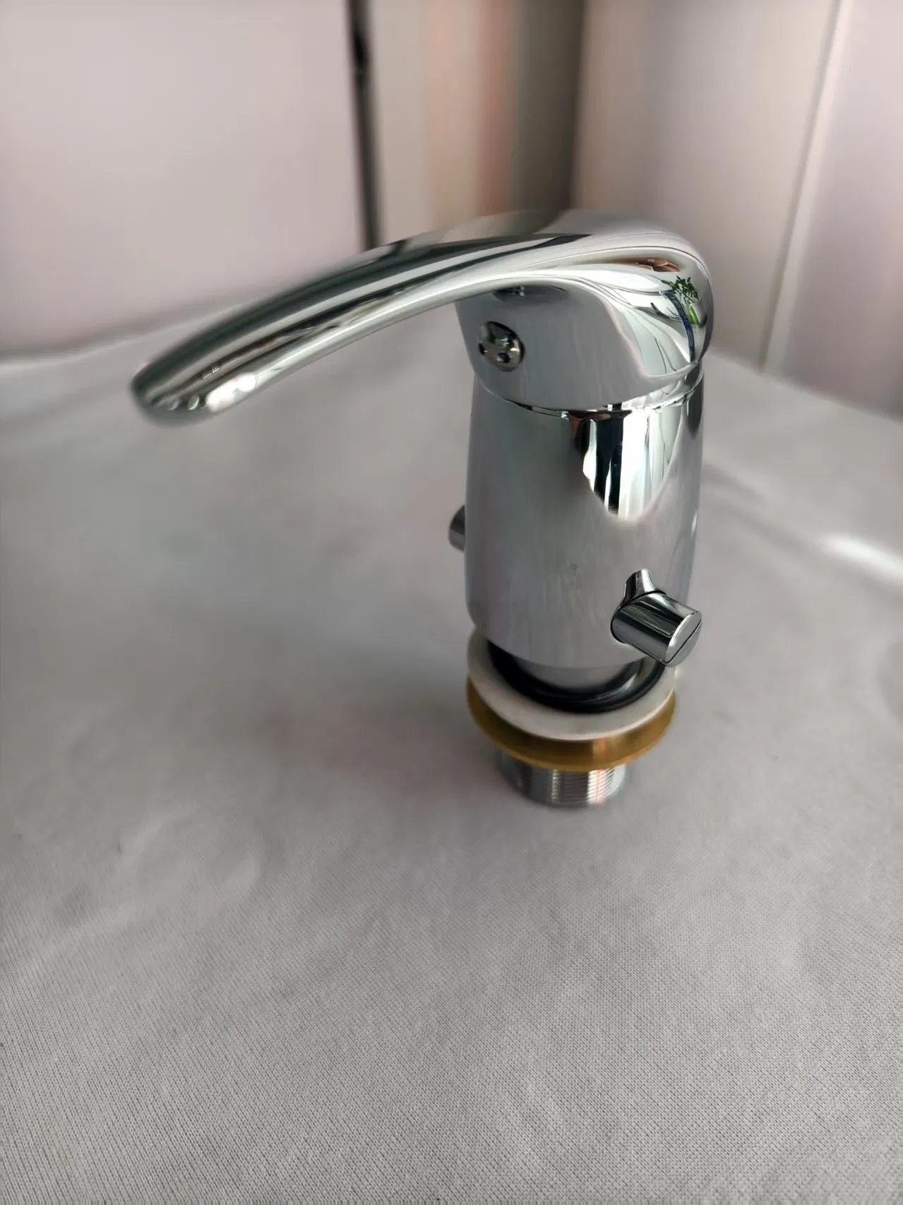 Смеситель для биде латунный, 2 функции (VT10130-1)