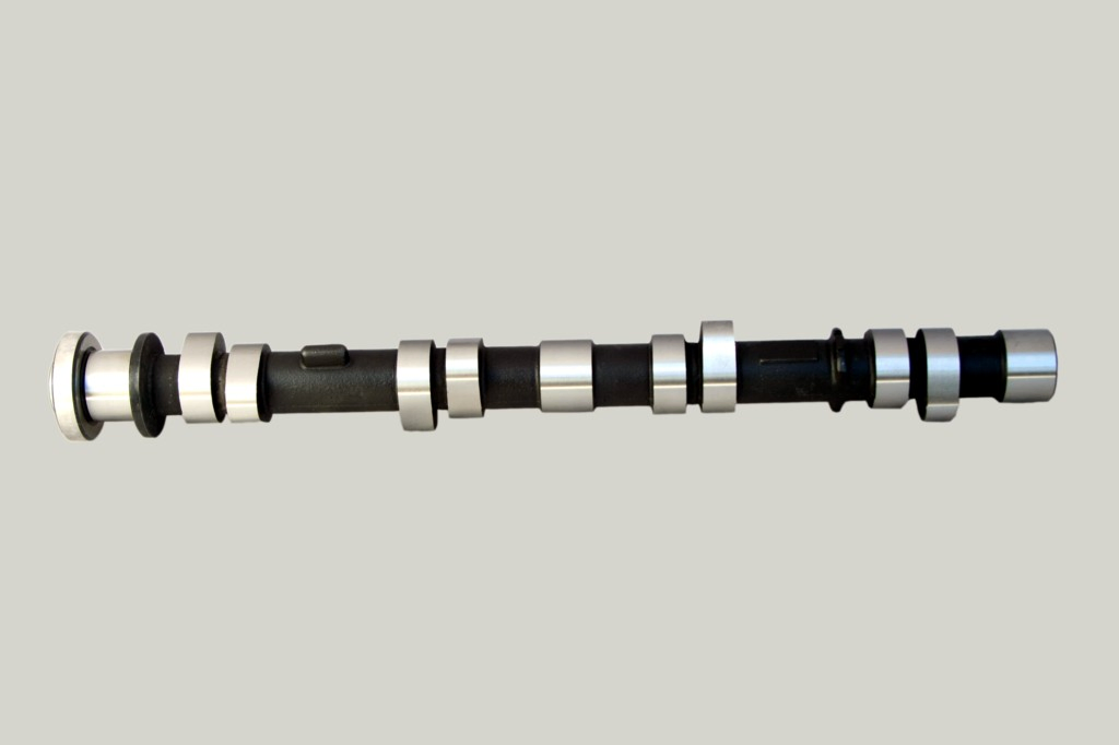 Распредвал для двигателя Toyota 3L/5L, OEM 13501-54060