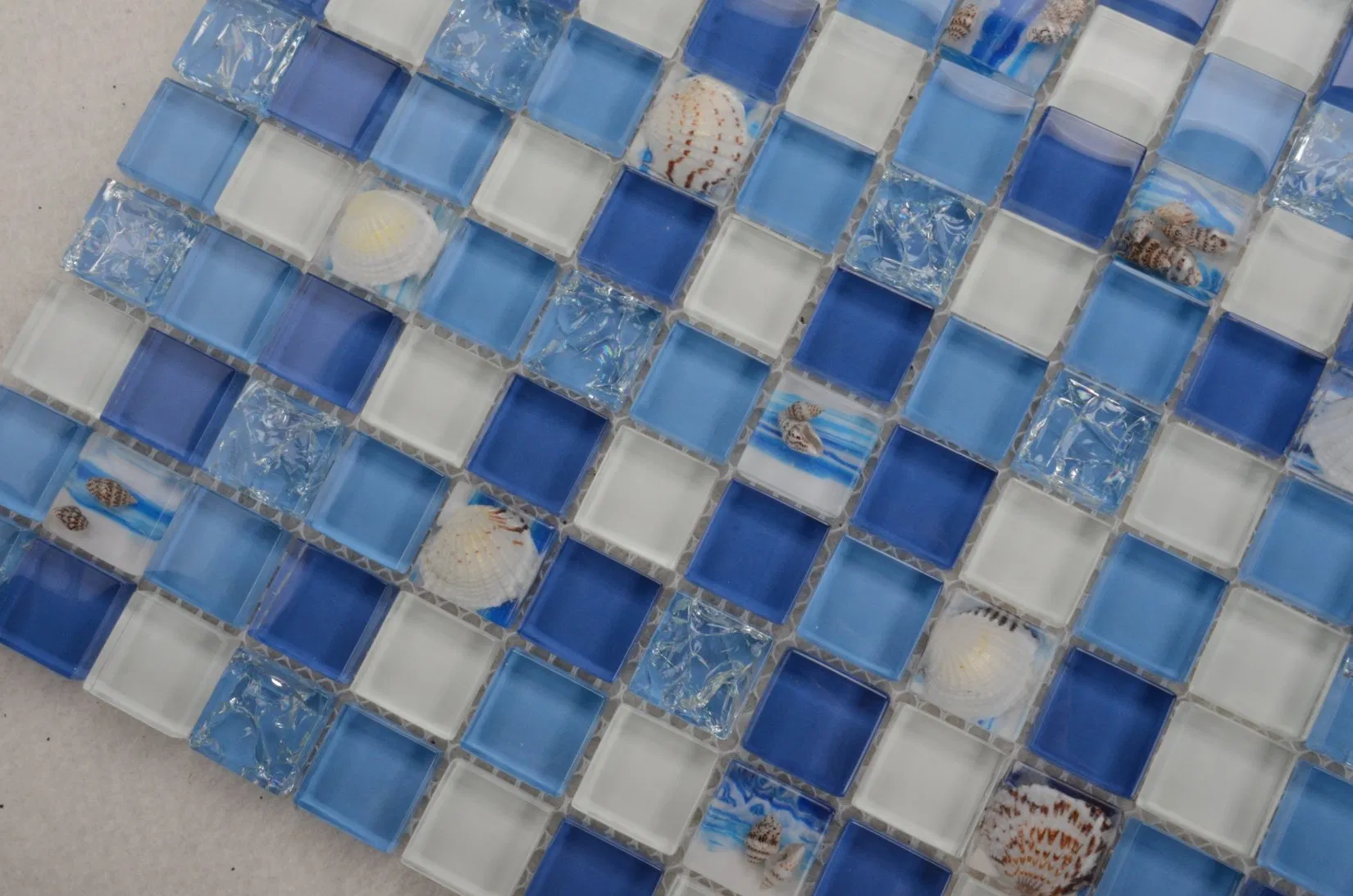 Мозаичная плитка для стен в стиле ледяное стекло