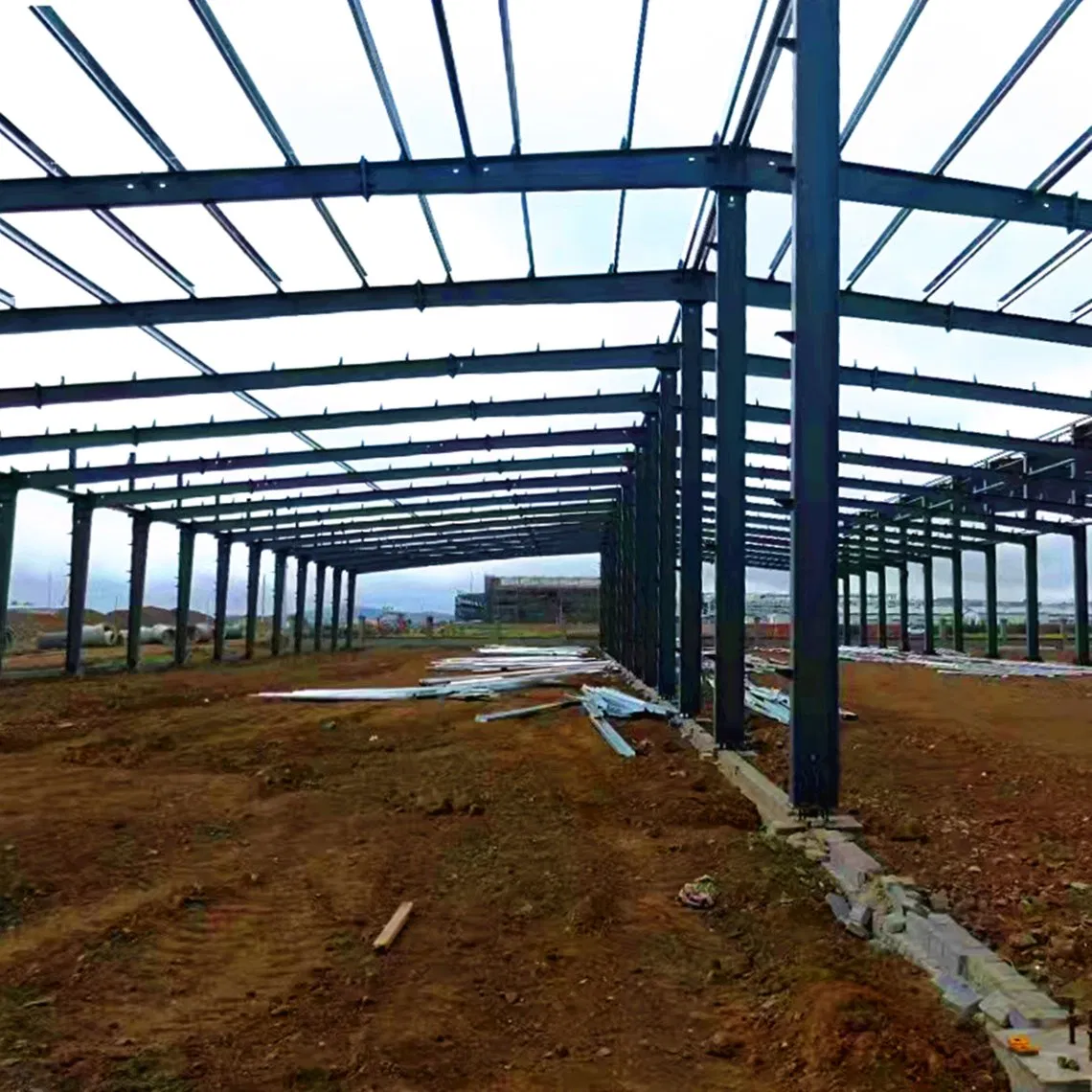 Hot-DIP Galvanized Painting Metal Construction Building with CZ Section Steel