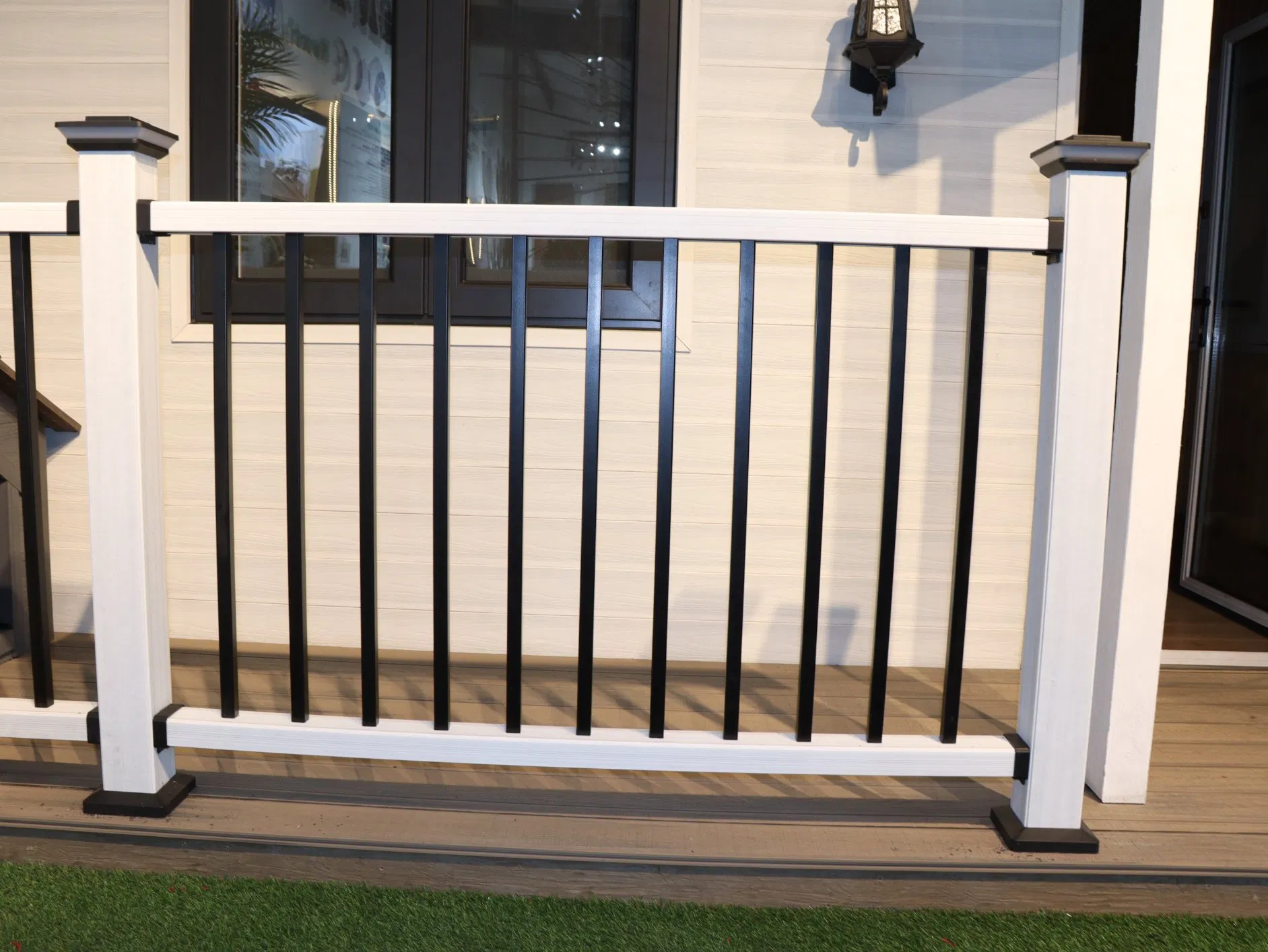 High Quality Outdoor Indoor WPC Panel Fence Modern Railing Stair Wood Plastic Composite Railing