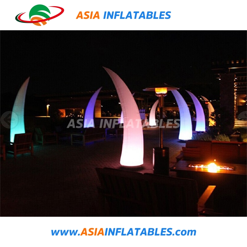 2.4m Inflatable Light Cone for Wedding Decoration, Infltable Lighting Tusk