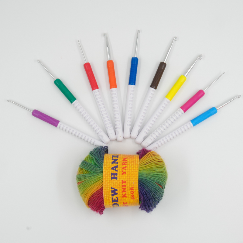 Nine Color Plastic Handle Aluminum Crochet Hook Set