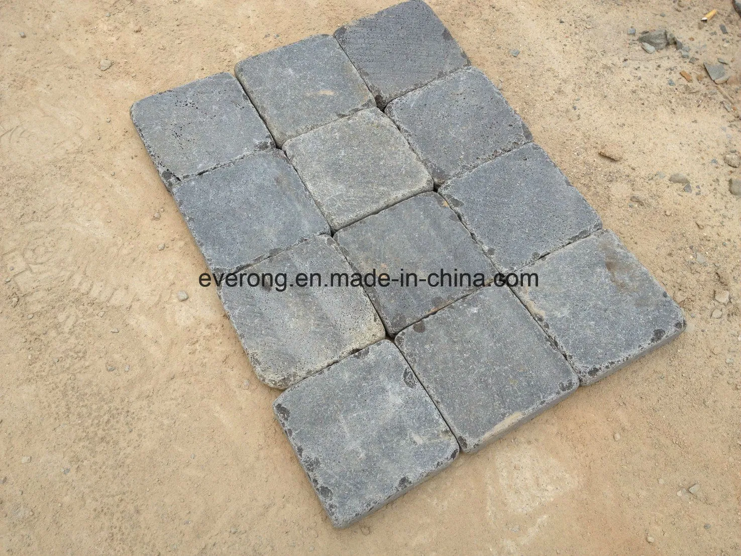 Natural Split Andesite Stone Basalt Cobble for Outdoor Paver