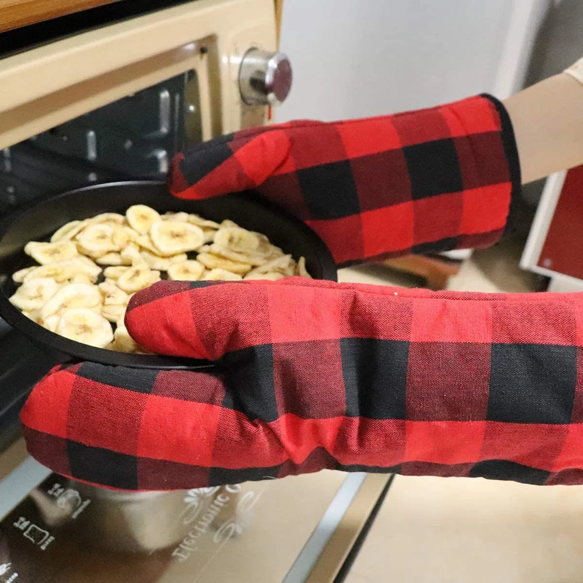 Non-Slip Cooking Gloves and Potholders BBQ Gloves Oven Mitts