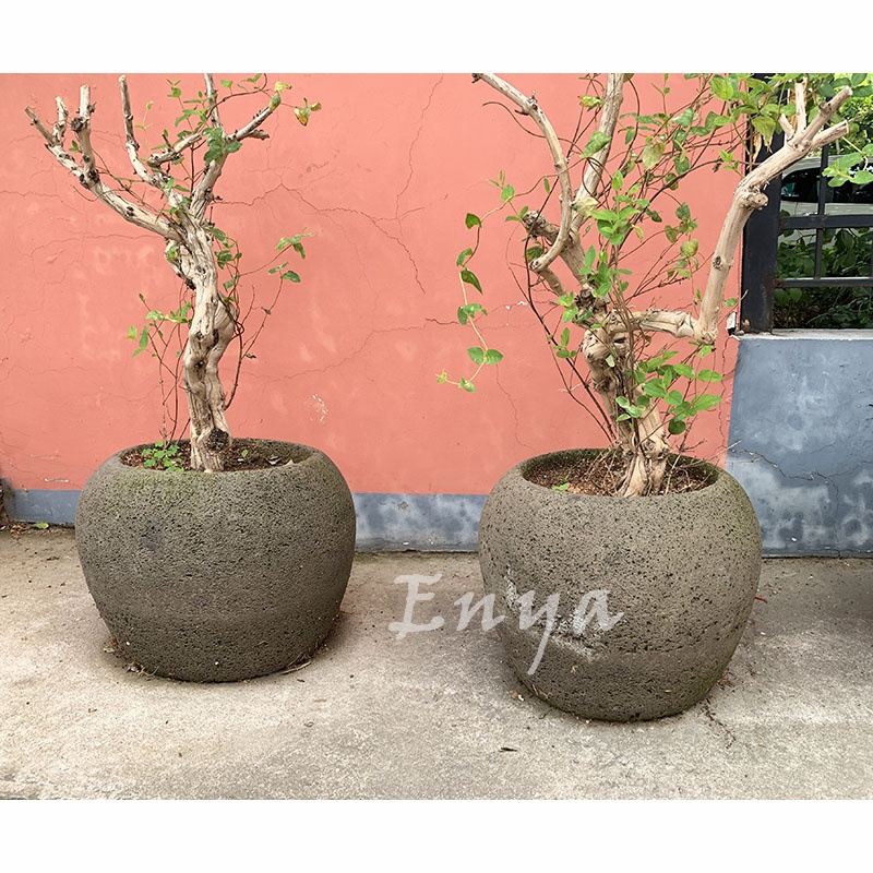 Горшки садовые каменные винтажные