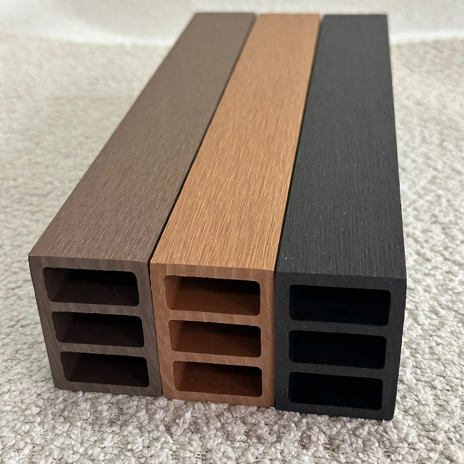 Modular WPC Louver Grid 60X40mm Snap-Fit Assembly Recyclable Composite Material