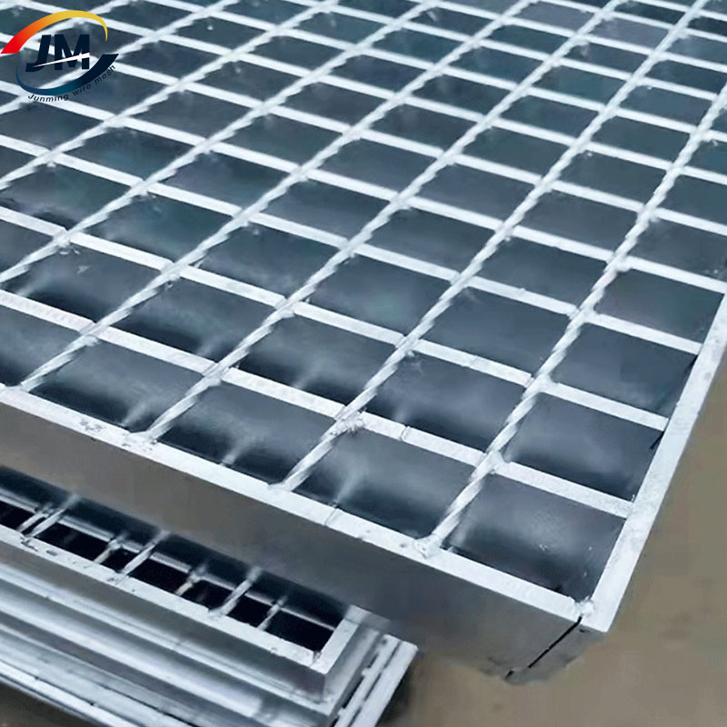 Hot-DIP Galvanized Stainless Steel Bar Grating Serrated Flat Walkway in Stock