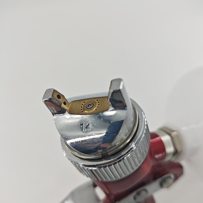 Пневматический краскопульт 600cc 1.4мм для авто