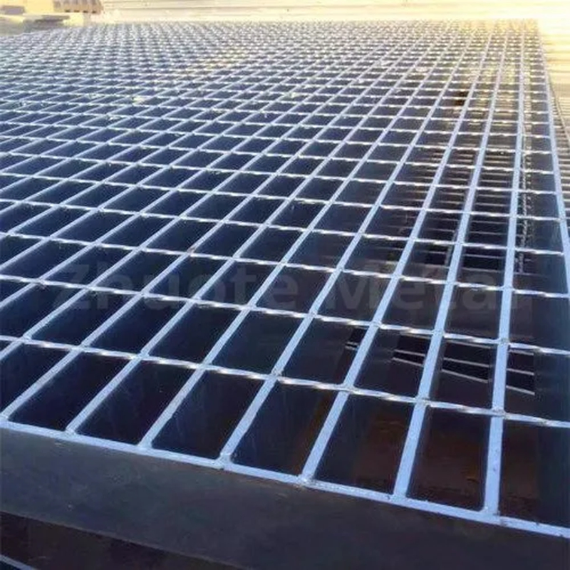 Galvanized Frame Welded Steel Bar Metal Serrated Steel Grating Walkway Grating