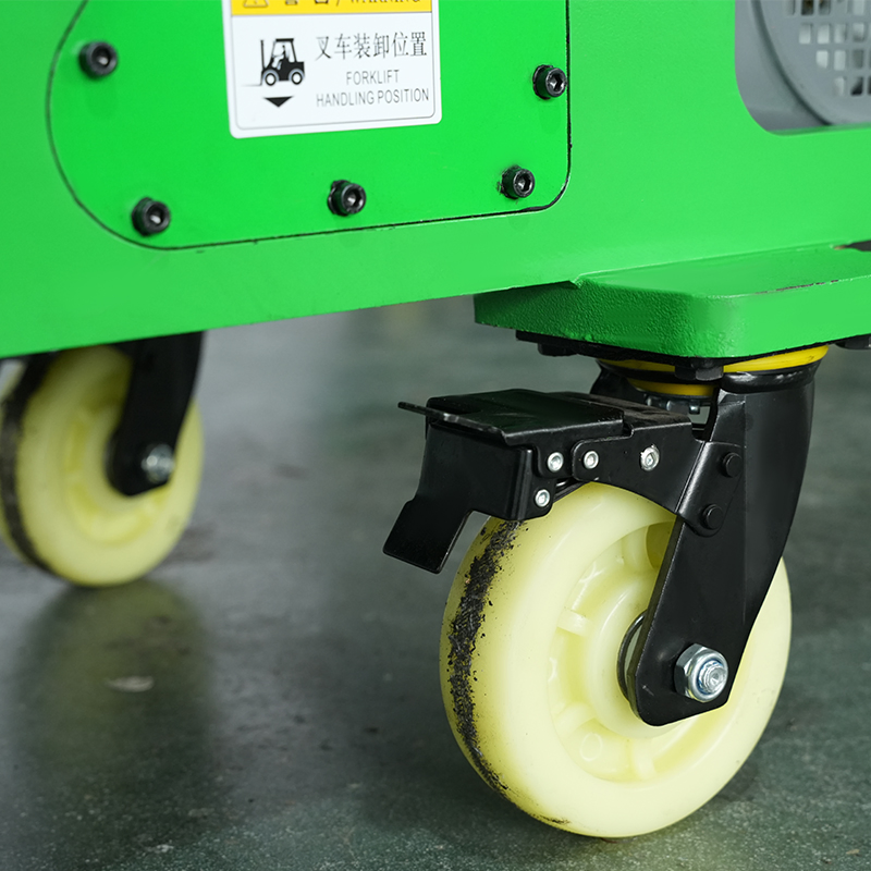 Versatile Electric Pipe Threading Lathe for Efficient Metalworking Tasks