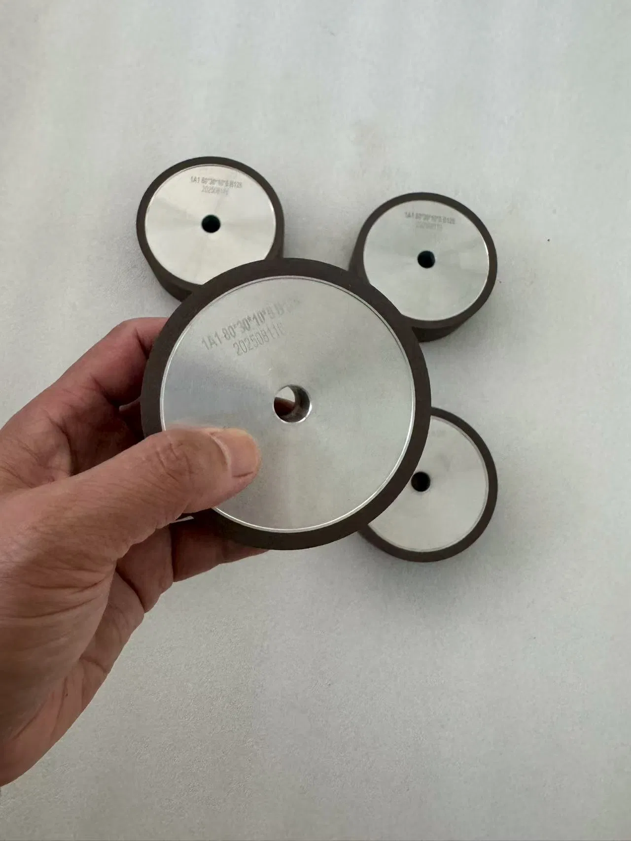 CBN Grinding Wheel Resin Bond Grinding Tempered Materials Hardness 58-60 HRC