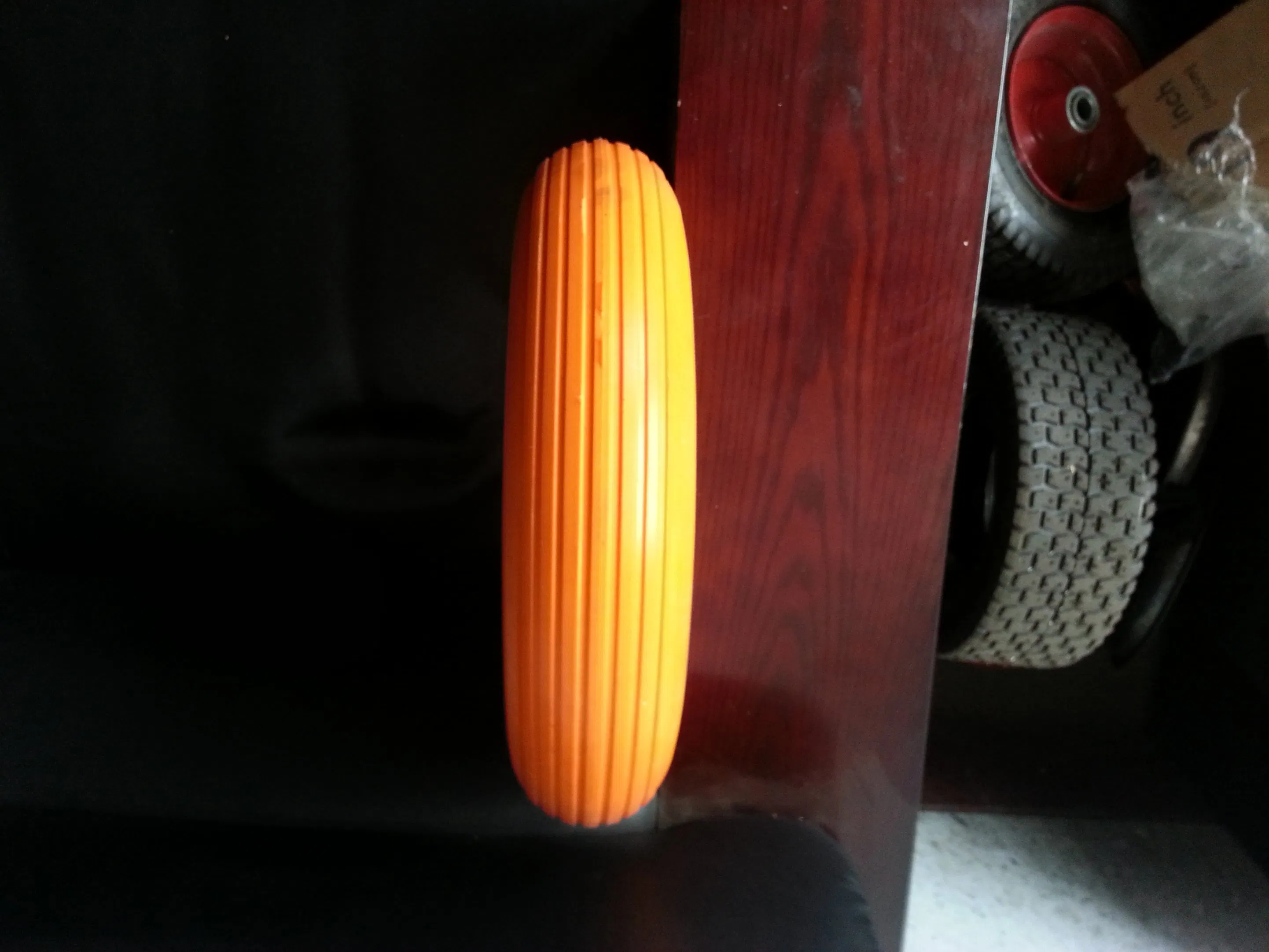 Colorful Tyre Light Weight Durable Heat Resisting Punture Proof PU Foam Wheel (4.00-8)