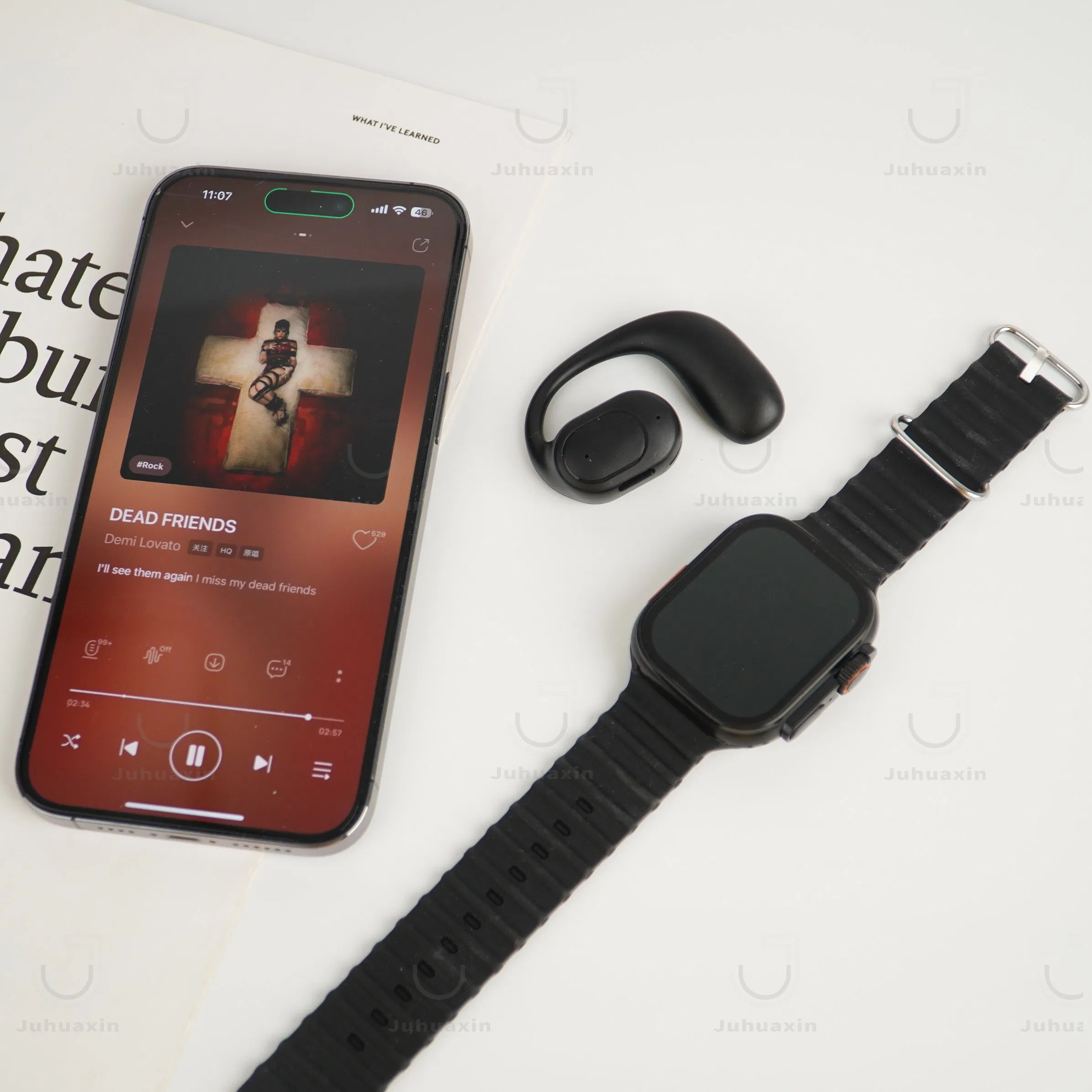 Factory Price Mobile Accessories Good Quality Smart Watch with Earphone