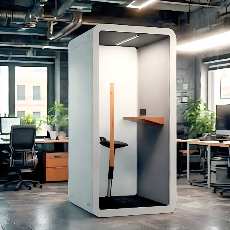 Soundproof Office Booth: Quality Aluminum and Glass for Sound Isolation