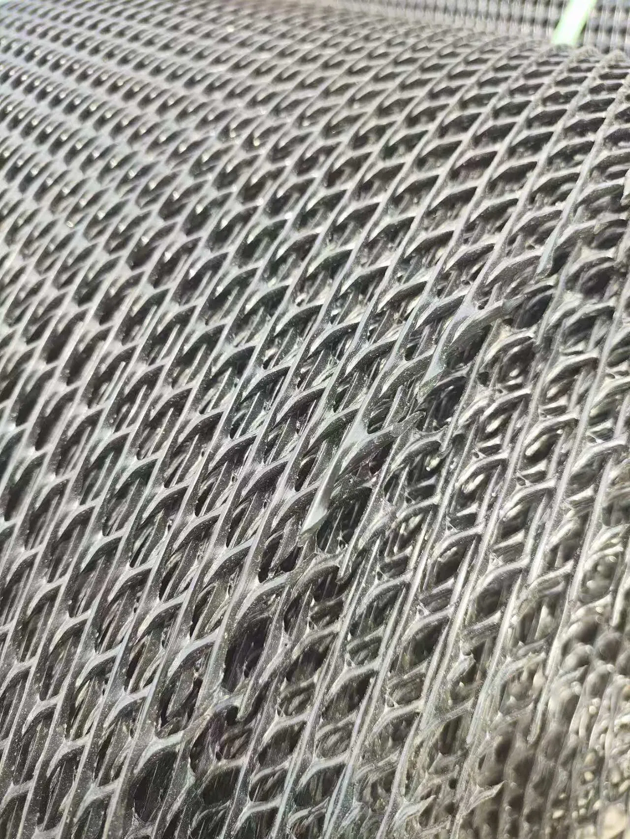 Two Dimension 4mm 5mm 7mm 6mm Geocomposite HDPE Biplanar Drainage Geonet Hot Bonded with One or Two Sides Geotextile Factory Price