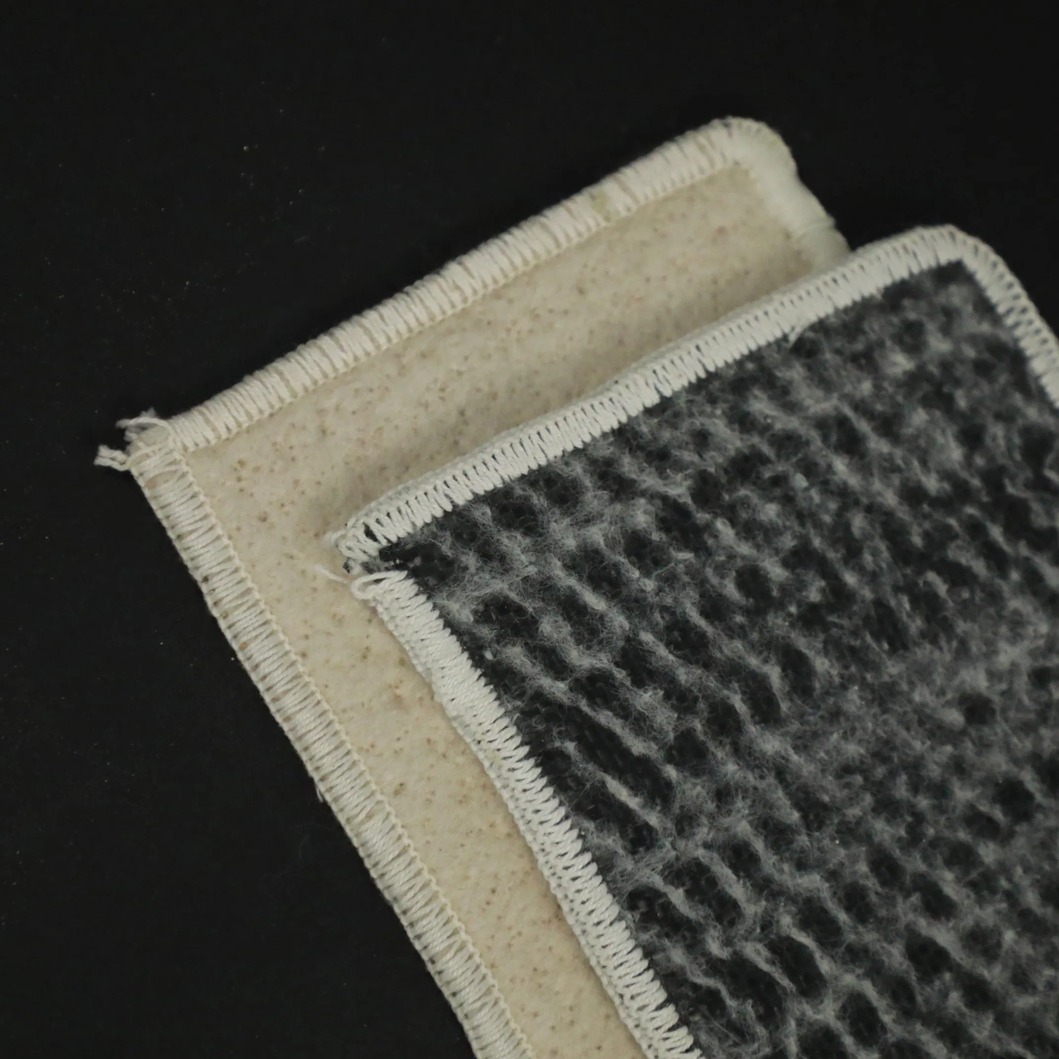 4000g Gcl Bentonite Geotextile Mat Waterproof Blanket Geosynthetic Clay Liners for Roof Garden