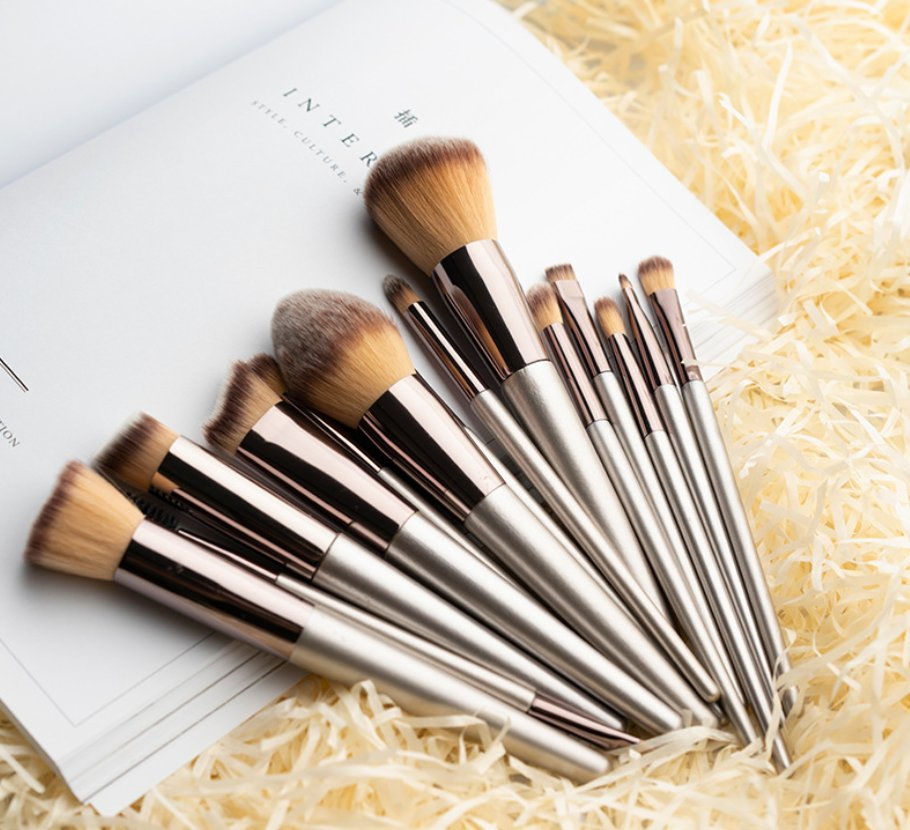 14PCS Light Gold Color Handle Professional Makeup Brushes Set Fashion Beauty Makeup Brushes Powder Brush