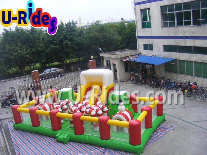 Professional Inflatable Christmas Theme Castle Full of Fun and Games for Festive Celebrations