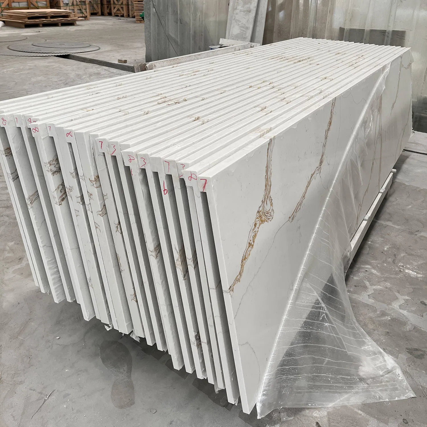 Hot Sale Factory Price Calacatta Gold Quartz Stone Countertops Slabs