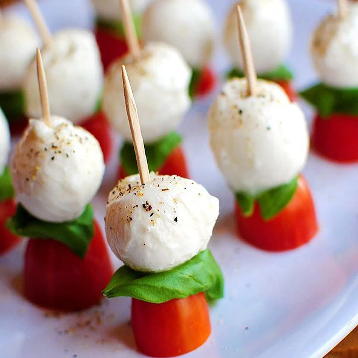 100% Natural Disposable Bamboo Toothpicks, as Eco-Conscious Choices, Contribute to a Sustainable Future